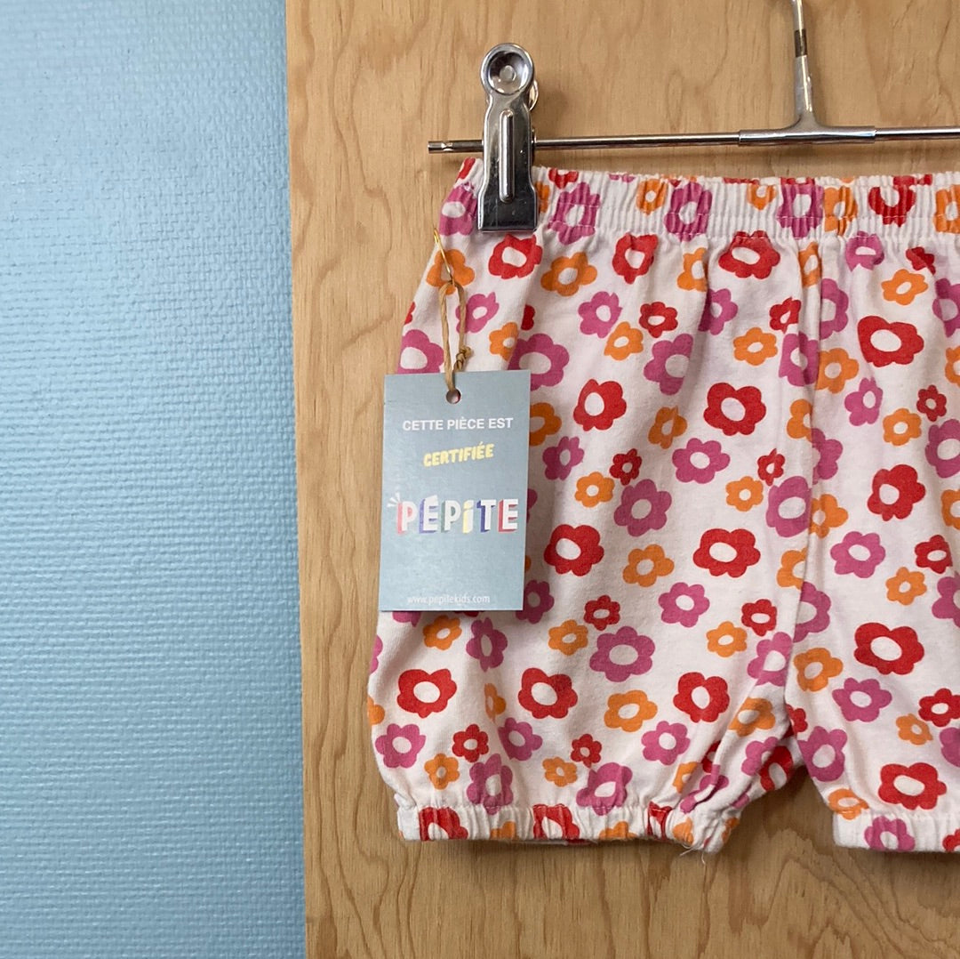 Short fleuri