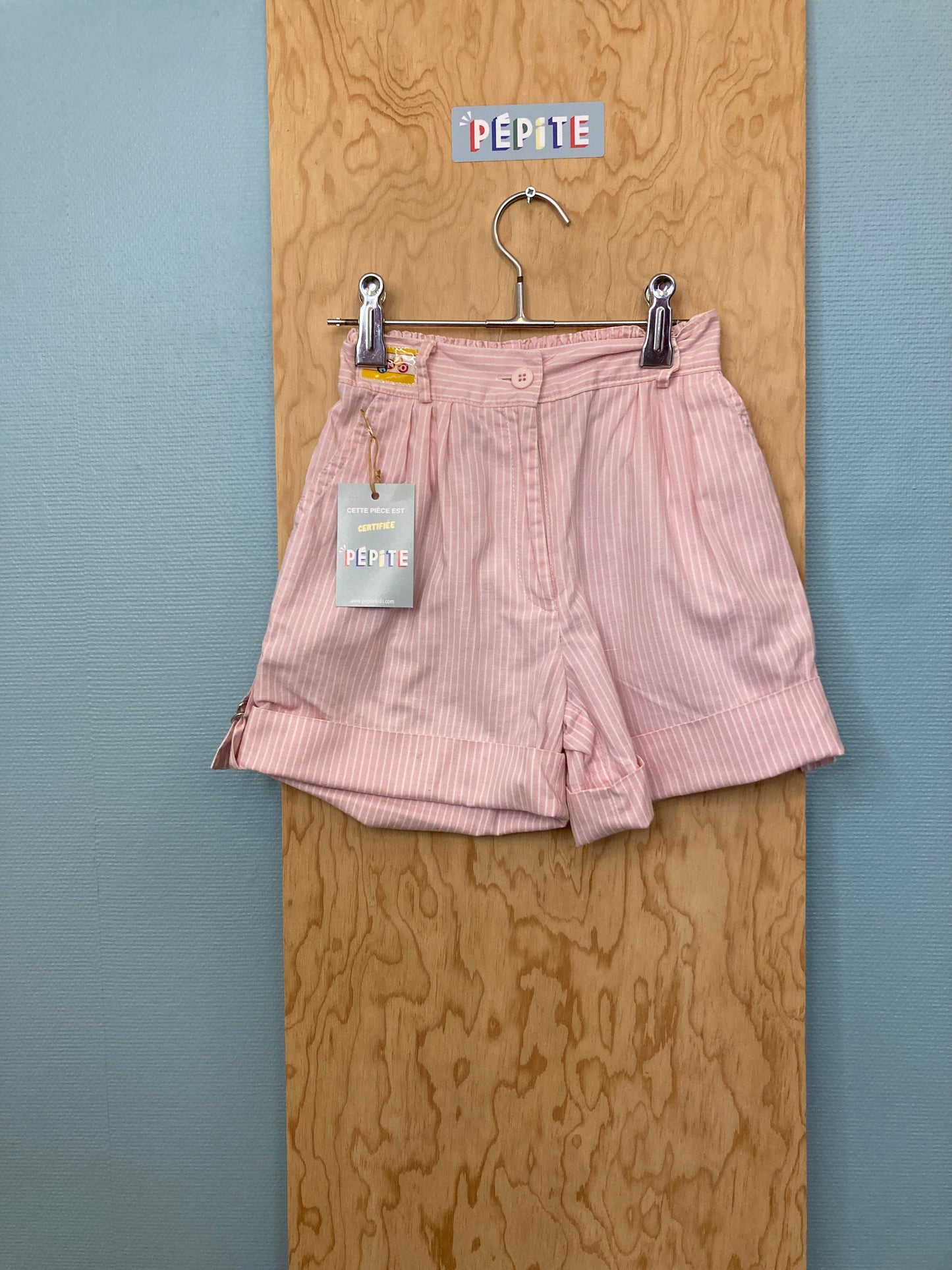 Short milleraie rose