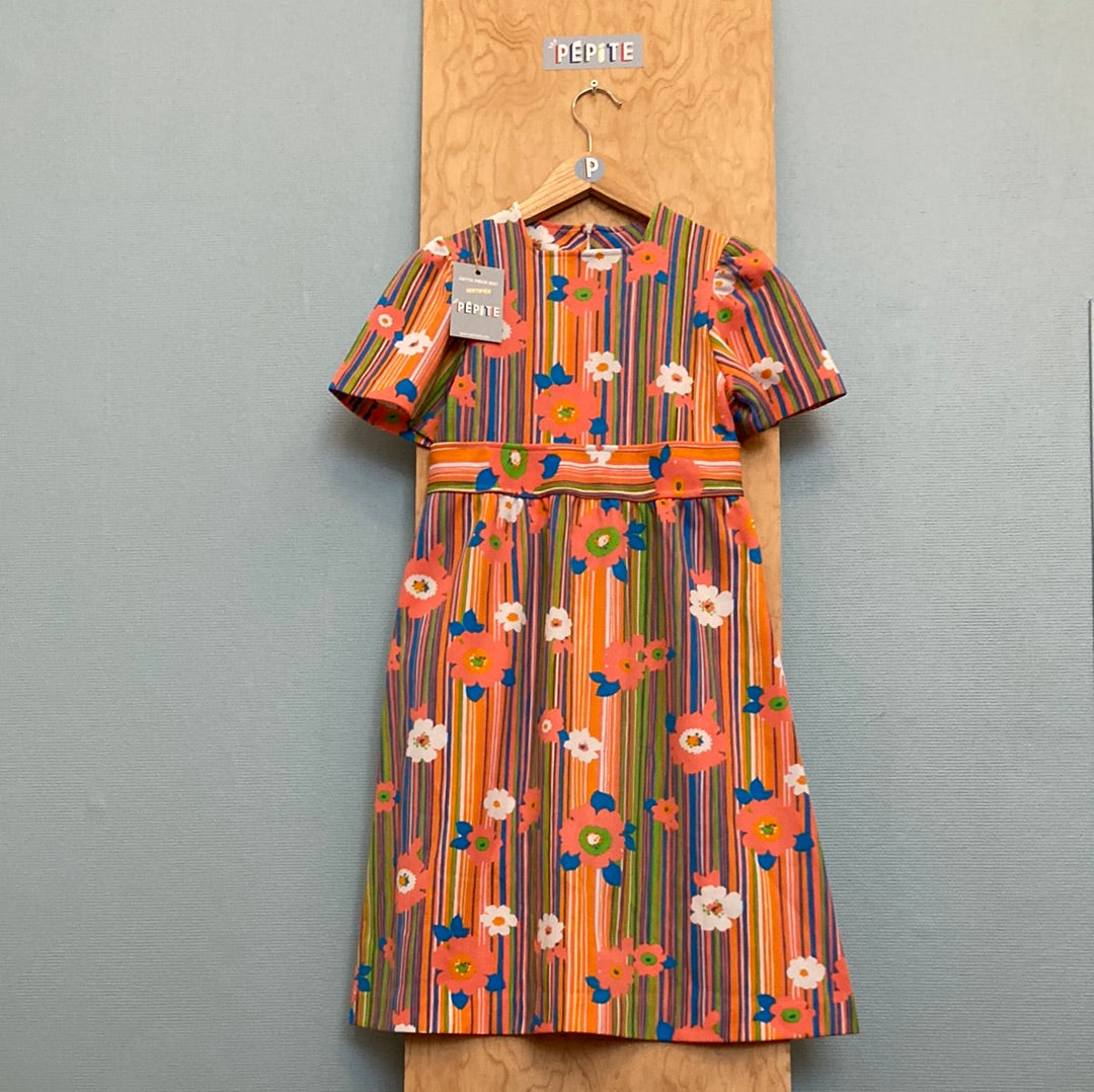 Robe rayée fleurie