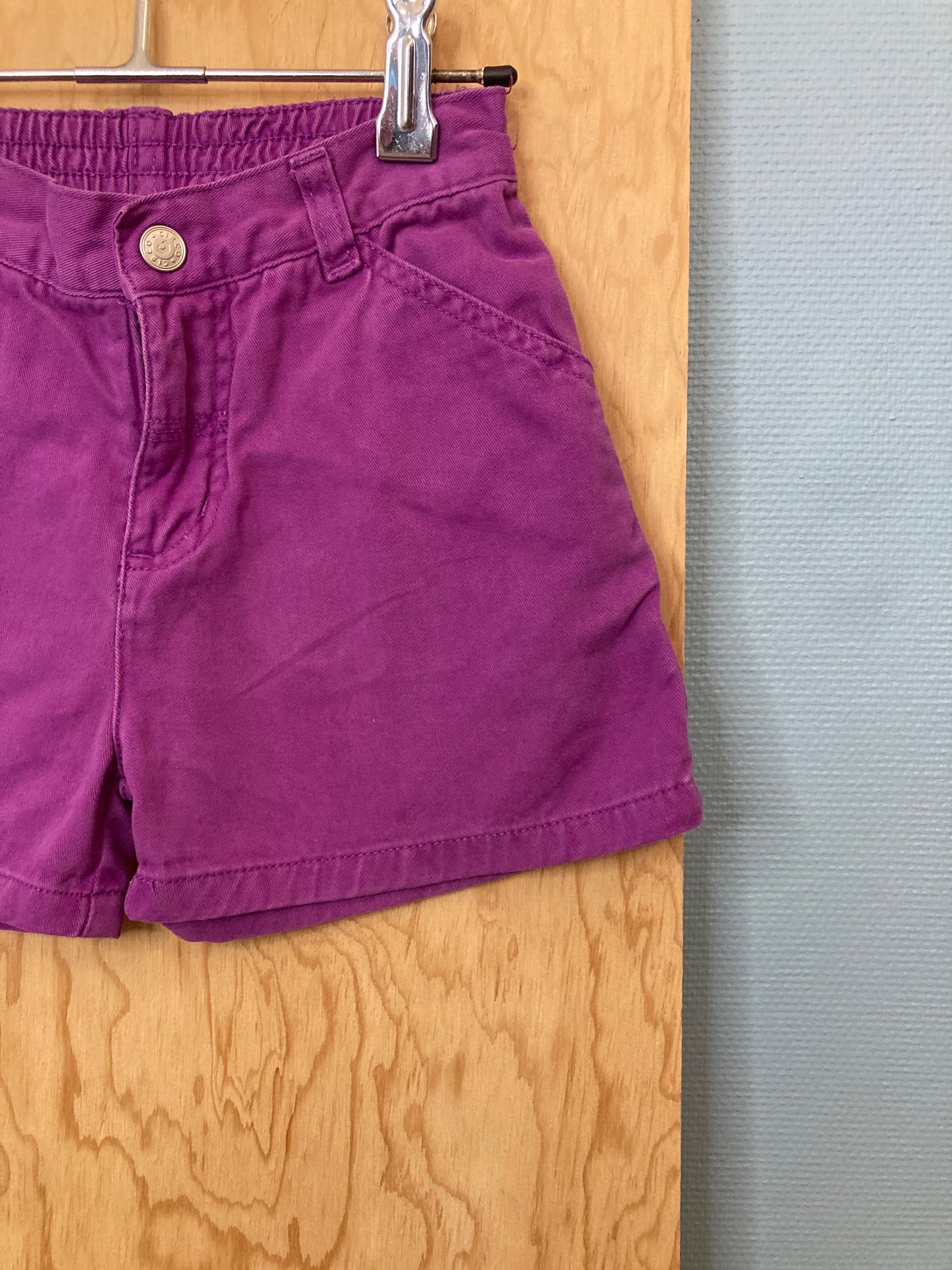 Short en toile violet