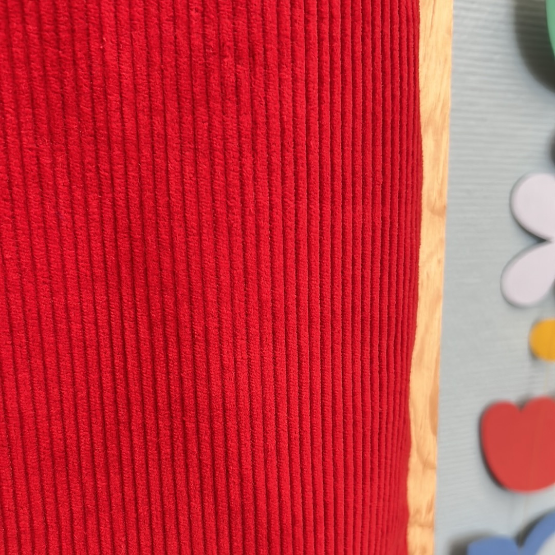 Pantalon velours côtelé rouge