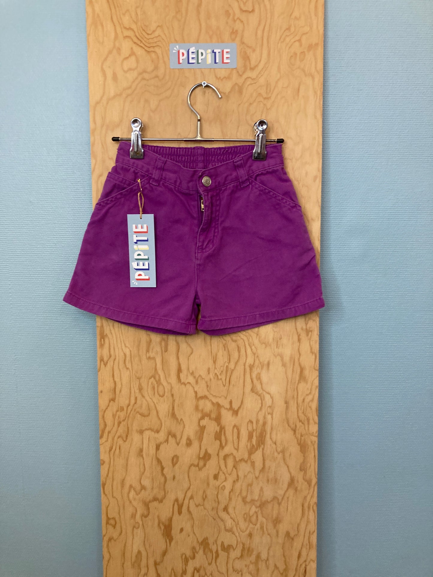 Short en toile violet