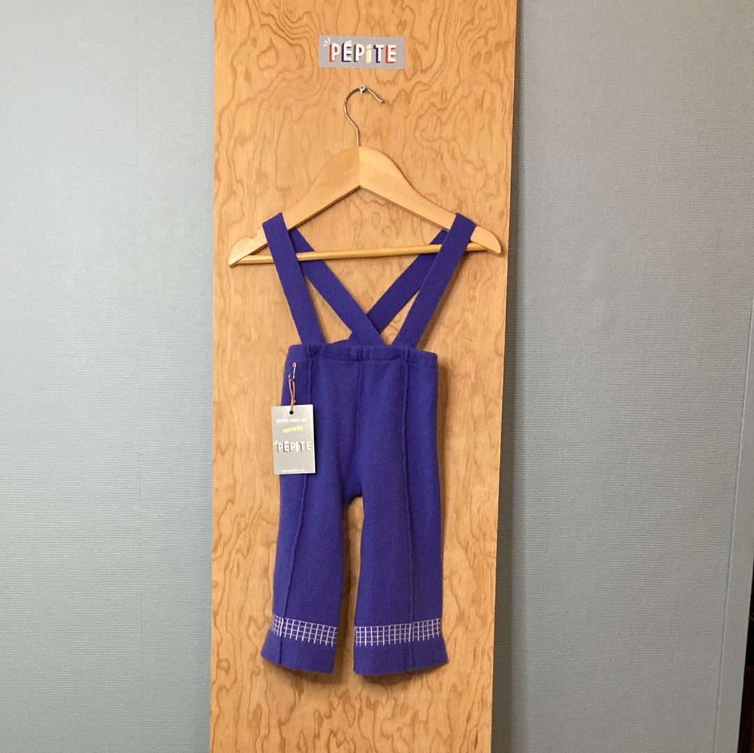 Pantalon à bretelles