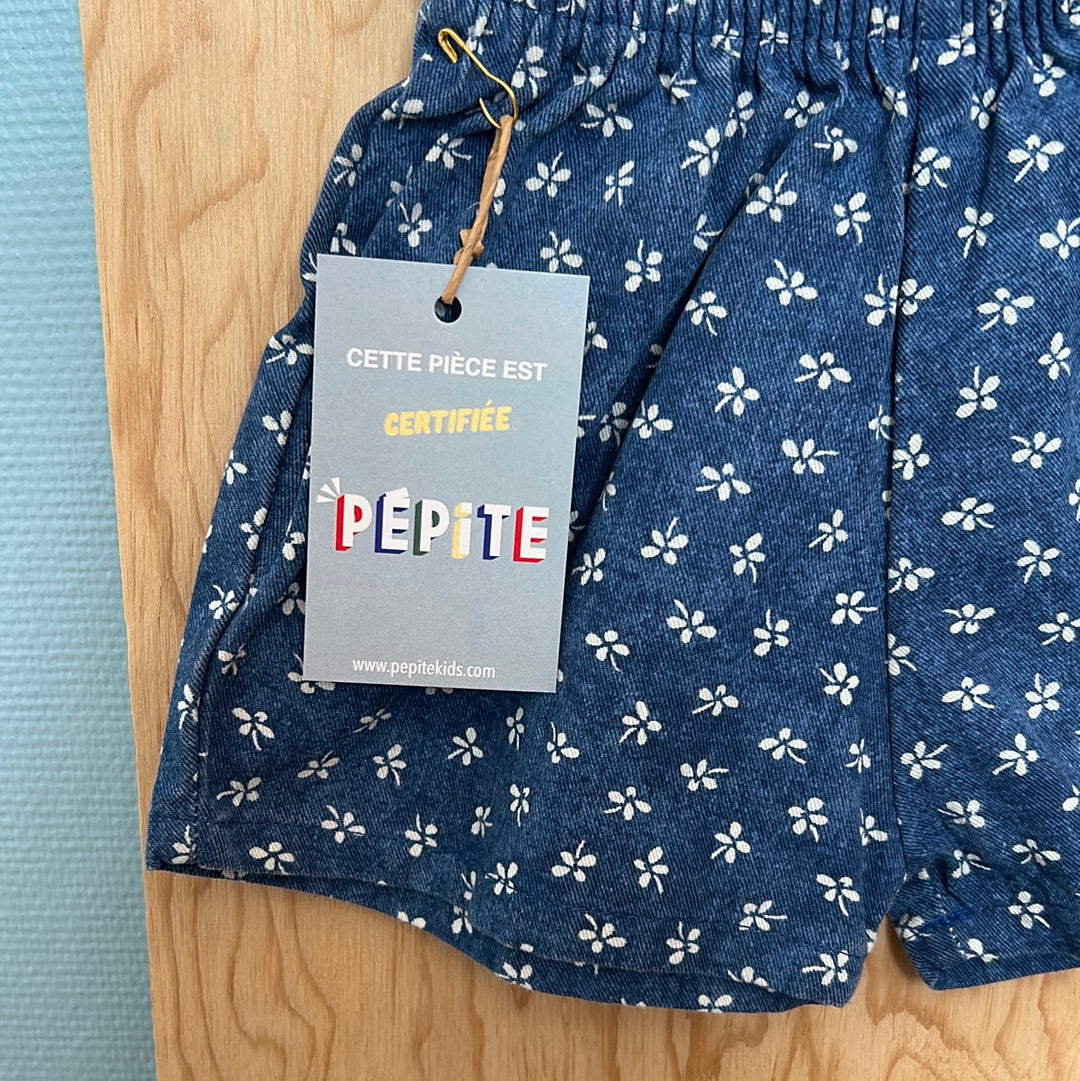 Short denim à fleurs