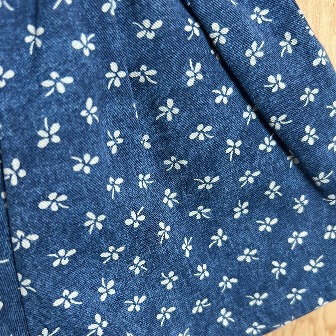 Short denim à fleurs