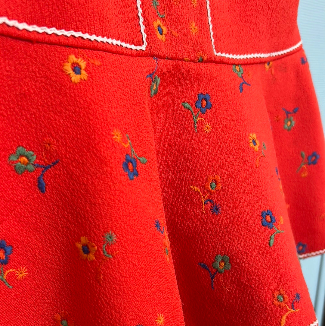 Robe fleurs brodée