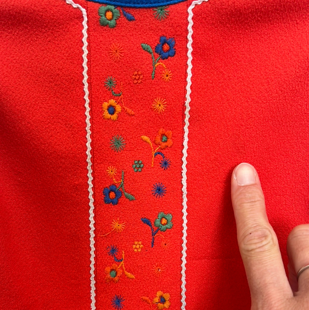 Robe fleurs brodée