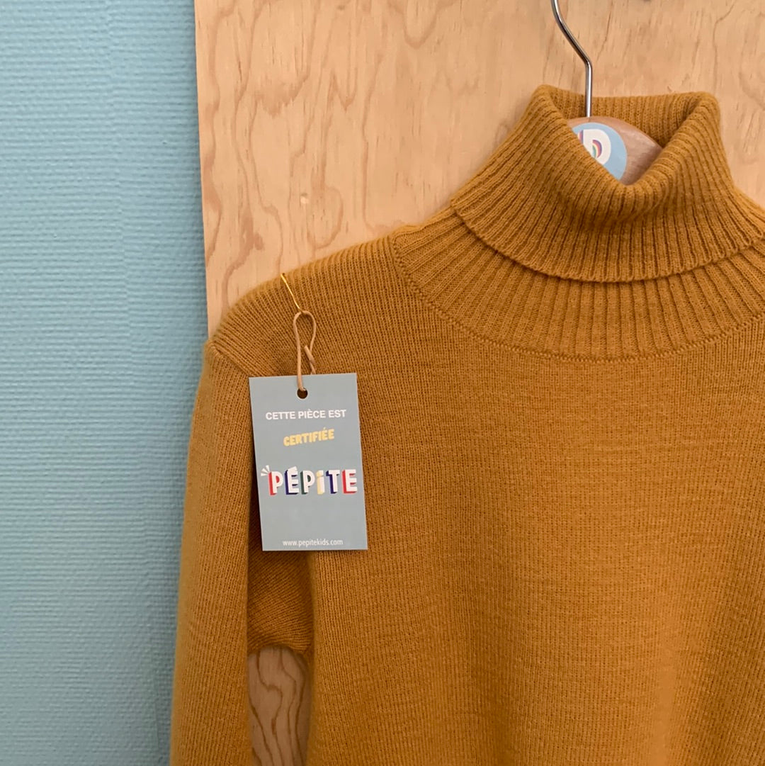 Pull col roulé