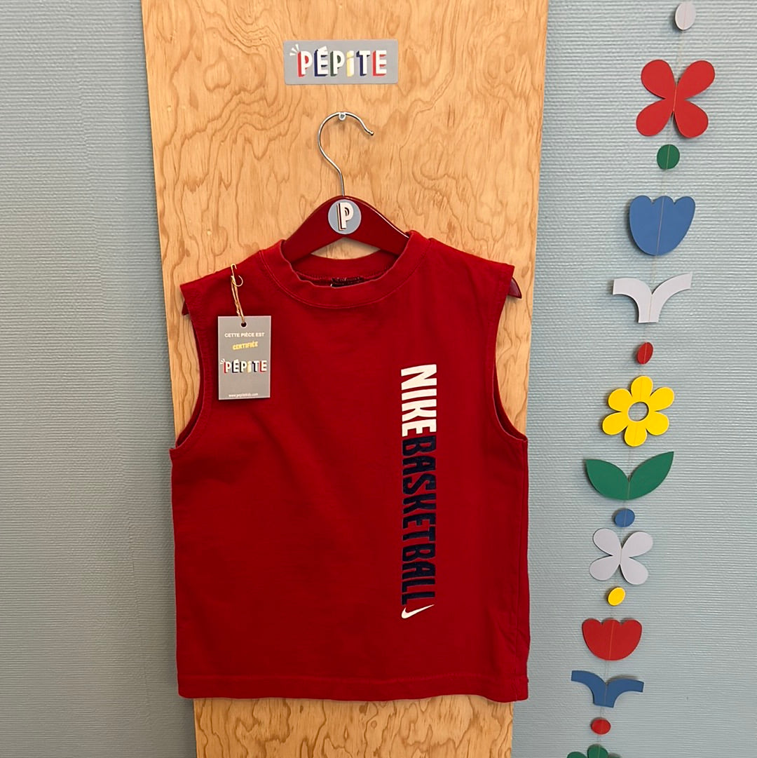Teesh Nike basket