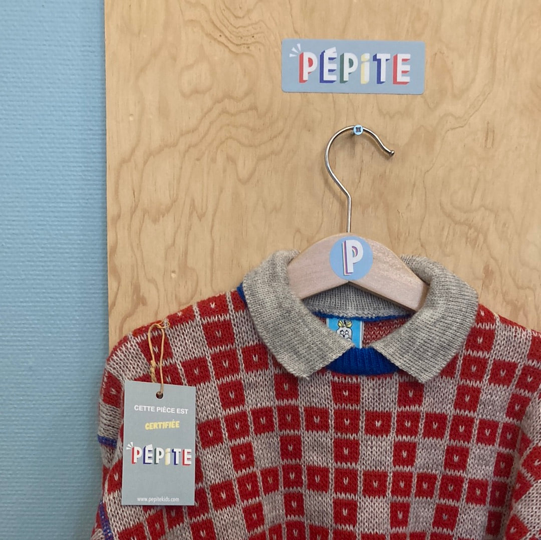 Pull petits carrés