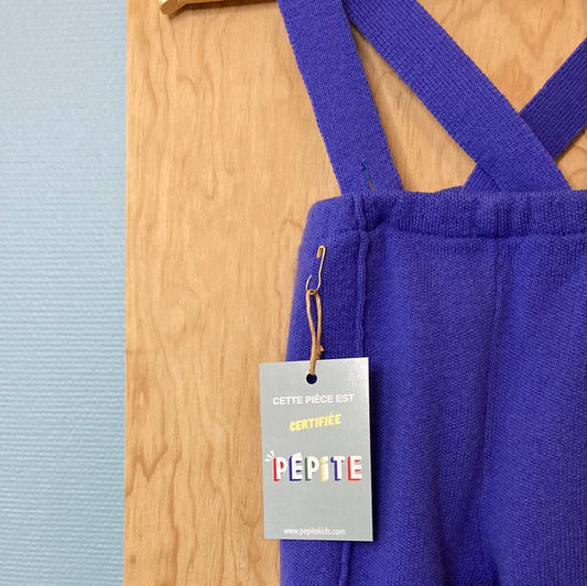 Pantalon à bretelles