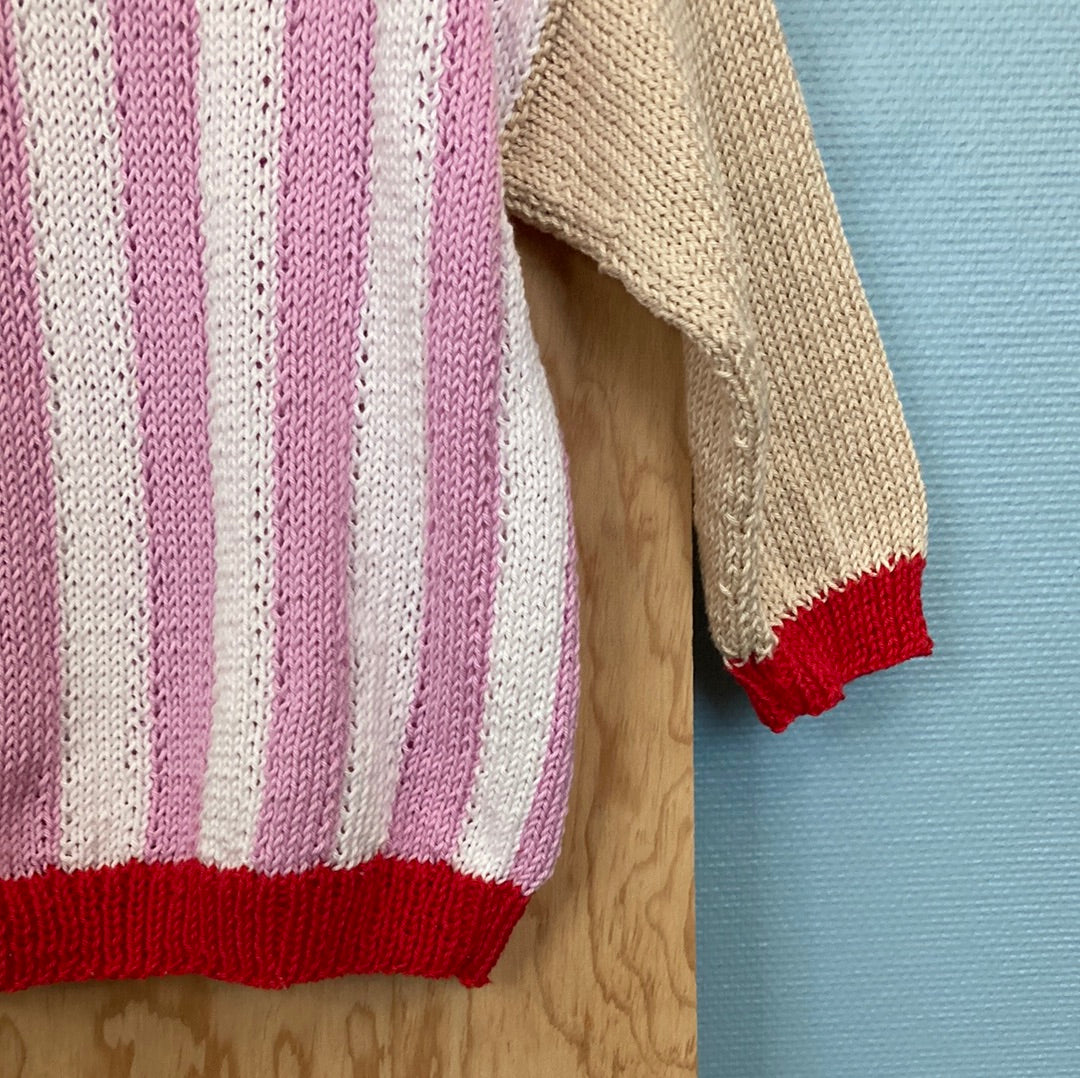 Pull rayé de Joëlle rose et blanc